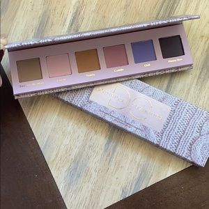 Dominique Cosmetics “Sweater Weather” palette